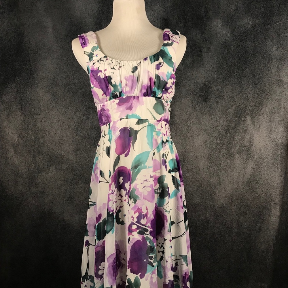 EUC Beautiful floral dress